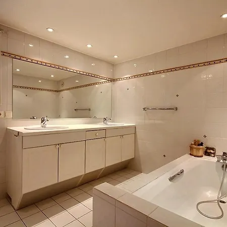 Chalet Pour 15 Pers., Sauna & Jacuzzi A Plagne 1800